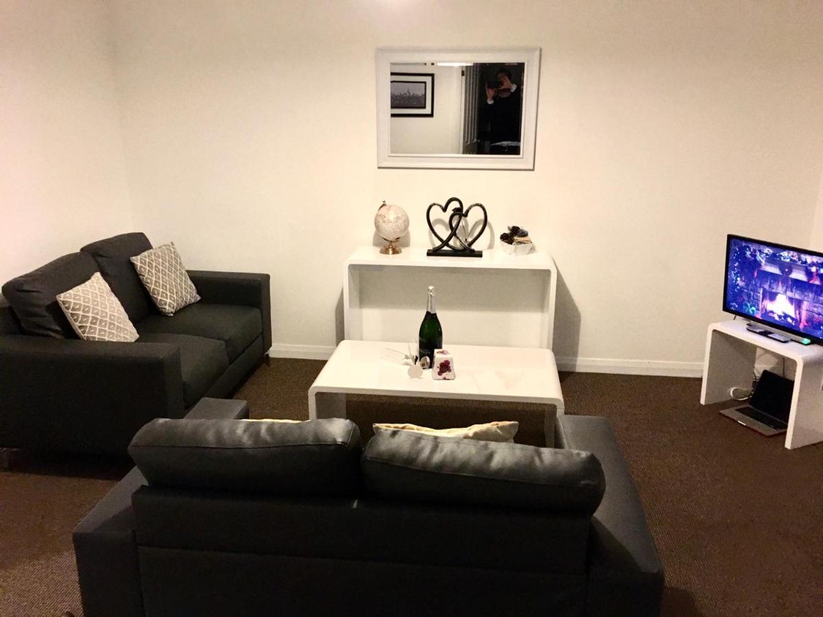 Central Spacious 2 Bedroom By Union Square Free Parking 애버딘 외부 사진